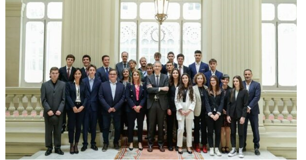 Alumnos de 1º Bachillerato ganadores del Concurso Generación €uro